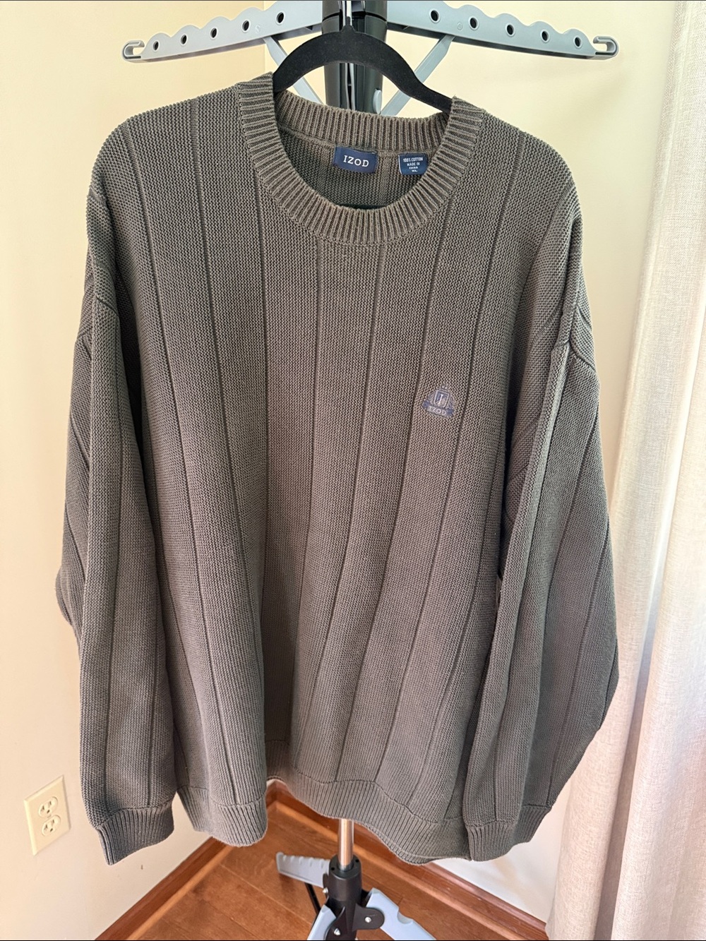 Izod Men's Crewneck Sweater in Olive